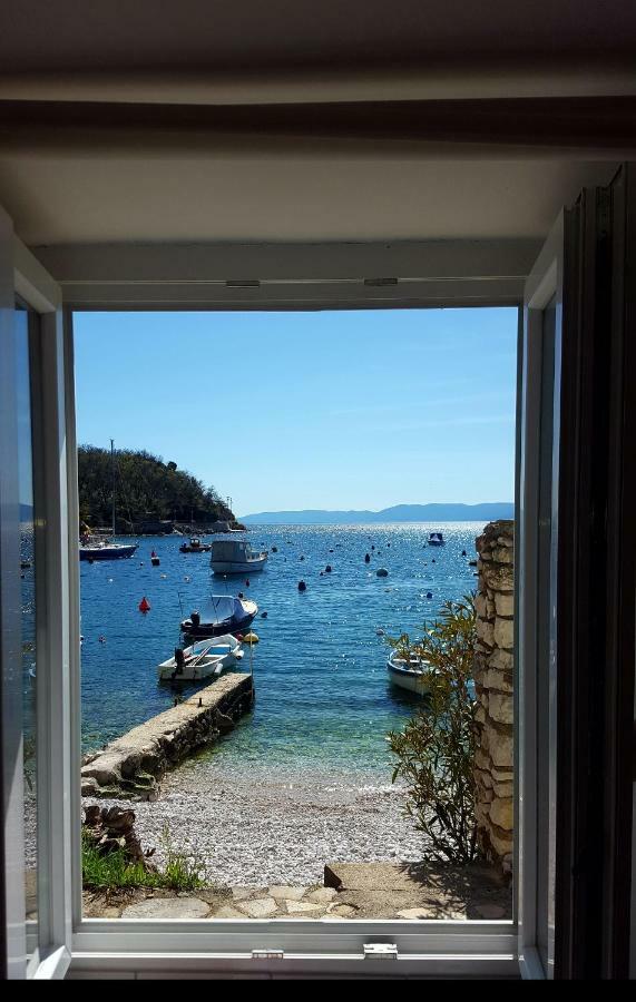 Beach House Bassi ริเยกา ภายนอก รูปภาพ